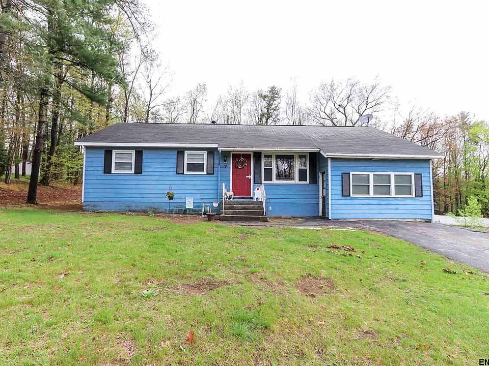1st image of 7 Birchwood Ct