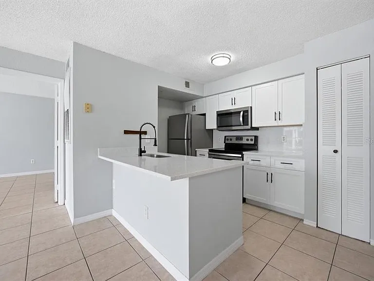 2213 Grand Cayman Ct #1121 — Photo 4