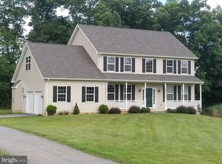 15 Colts Foot Ln, Glenmoore, PA 19343