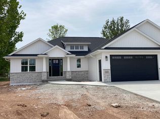 1337 Lucy Ln, De Pere, WI 54115