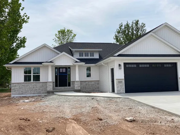 1337 Lucy Ln, De Pere, WI 54115