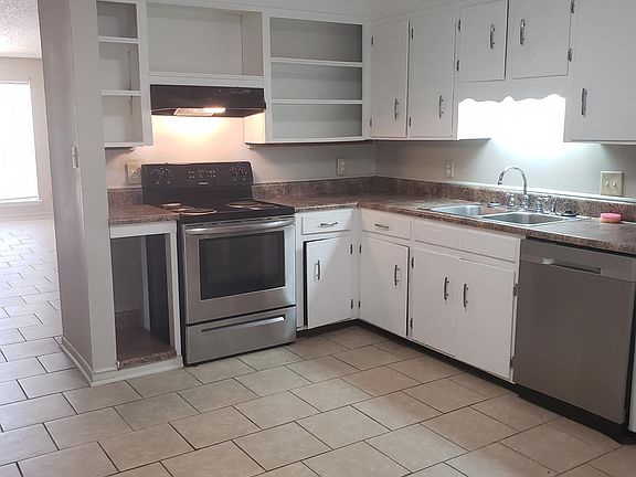 4th image of 1321 Toni St #A