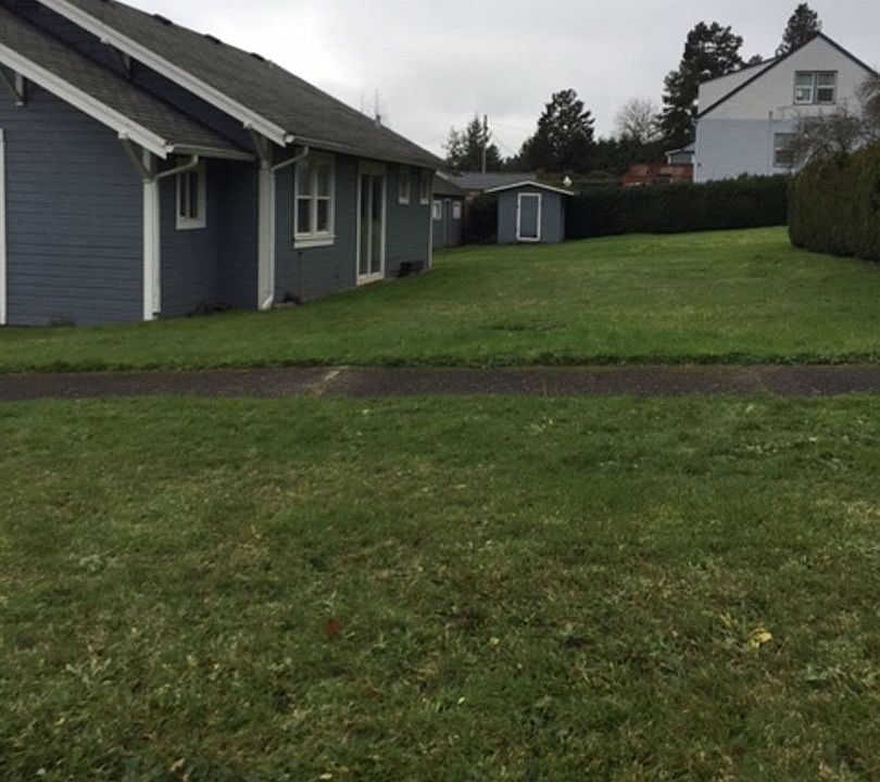2nd image of 154 SE 11th St