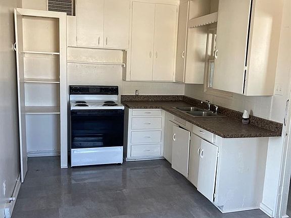 4th image of 2620 W Augusta Dr
