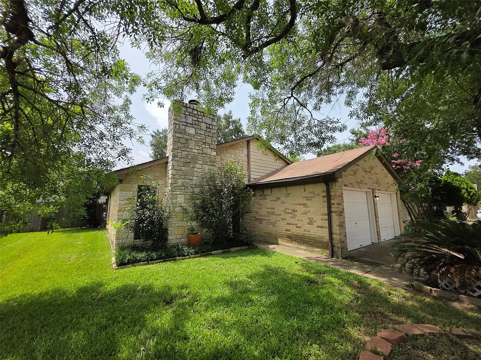 3 bed, 2.0 bath, 1264 sqft, $1,795 — Photo 4