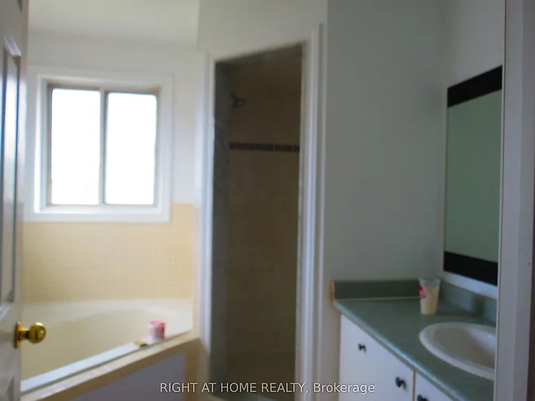 302 Stanley St — Photo 19
