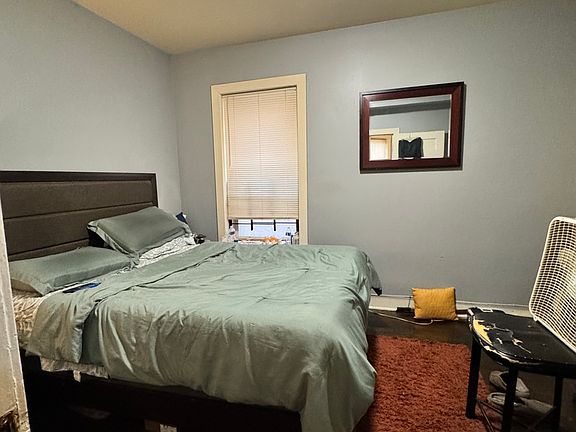 4th image of 5019 W Huron St