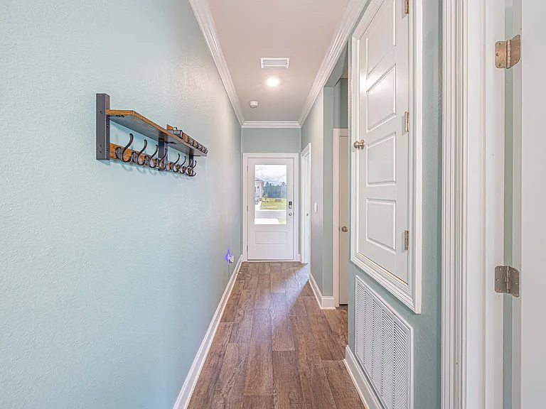 32667 Revere Dr — Photo 4
