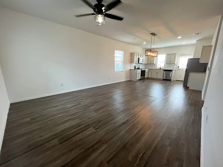12602 Henry Clay Dr — Photo 3