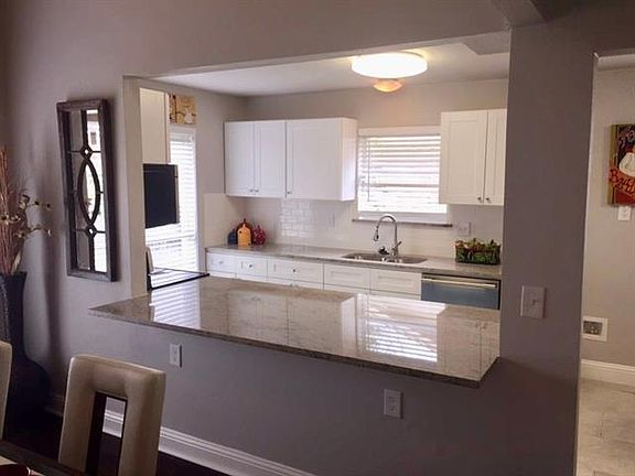 3rd image of 5013 Presidio Dr