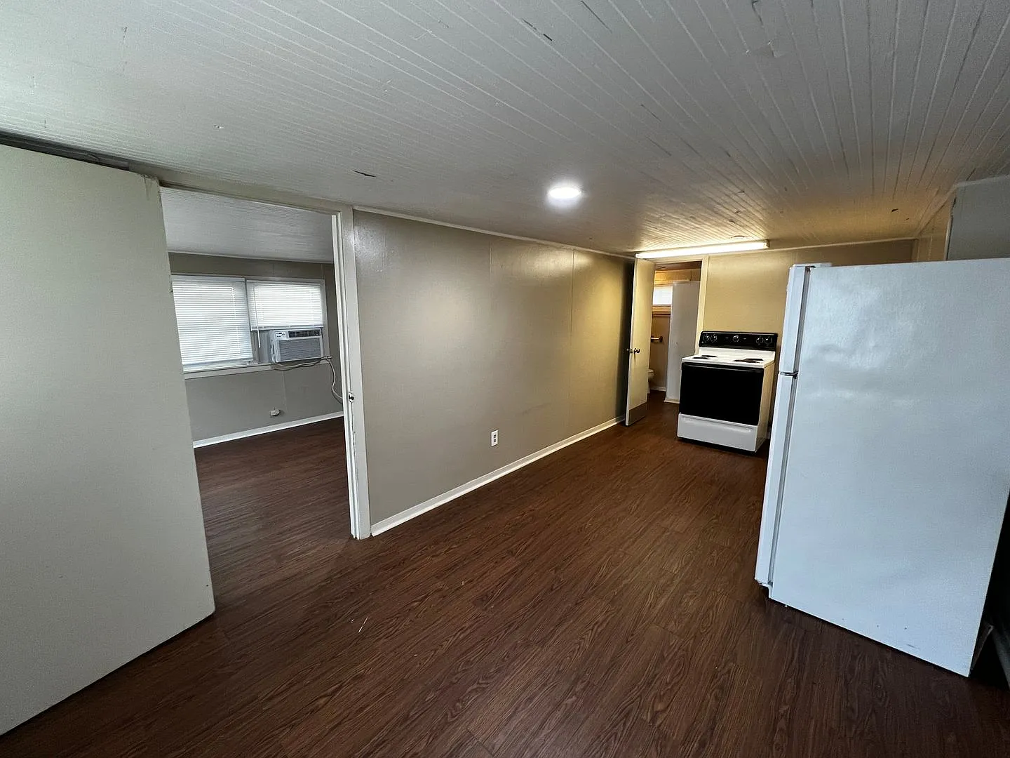 One Bedroom Near UL — Photo 3