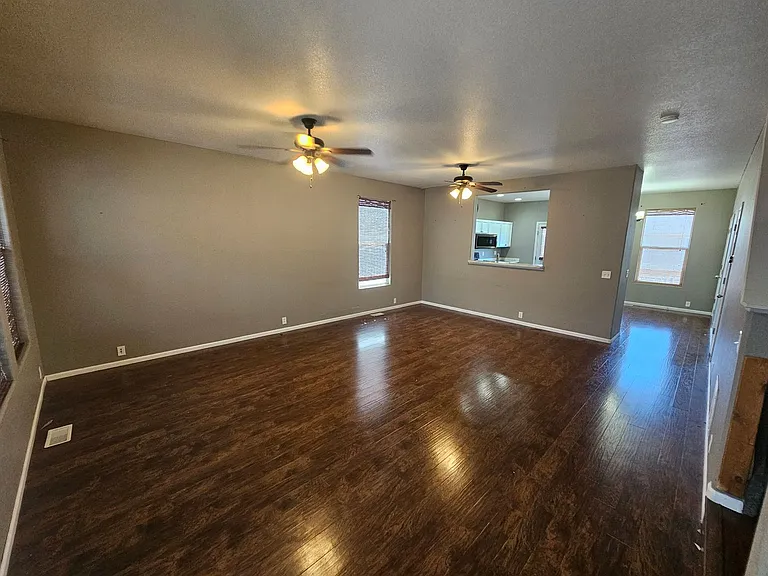 2717 Tumblewood Grv — Photo 3
