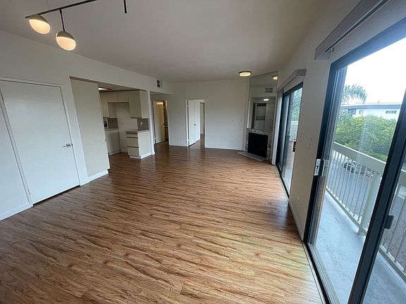 4th image of 1818 Glendon Ave APT 301