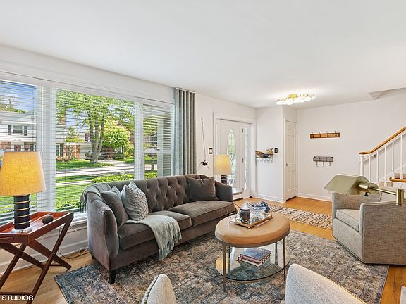 3rd image of 8518 Karlov Ave