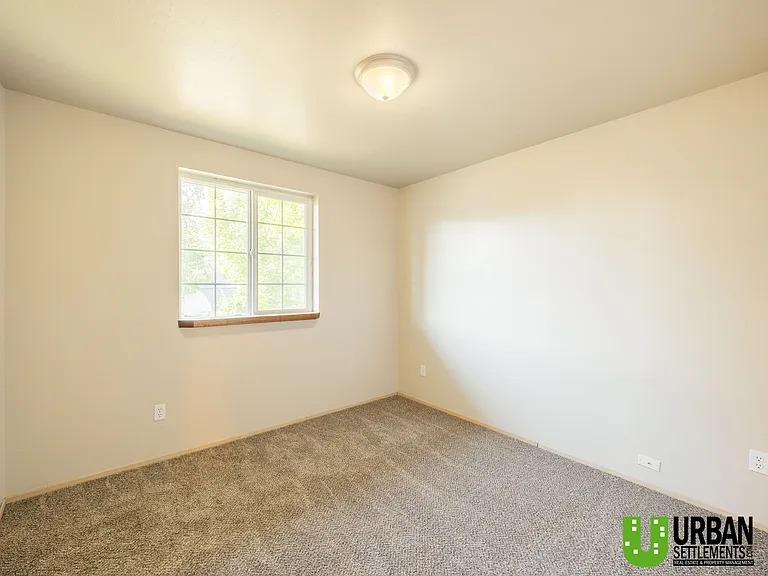 4112 E 23rd Ave — Photo 5