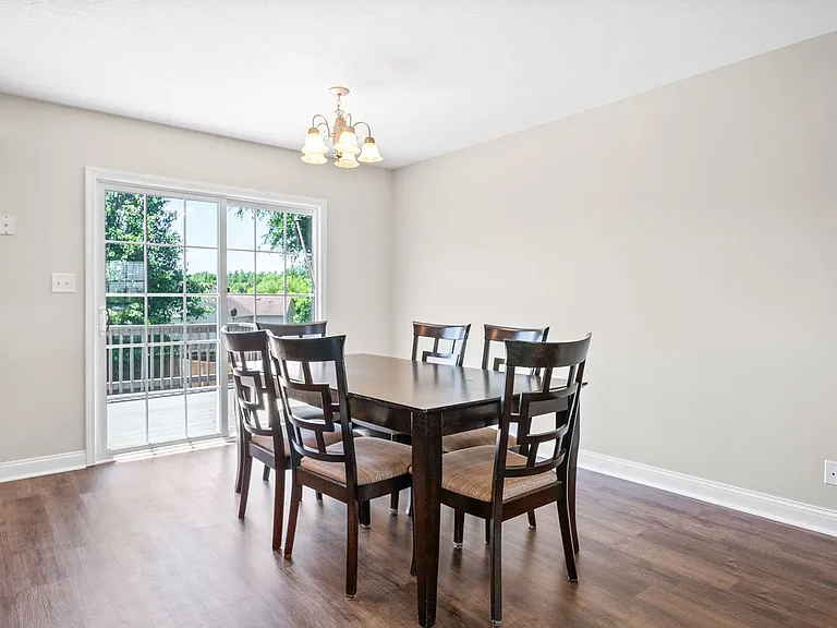 680 Foxfield Dr — Photo 9