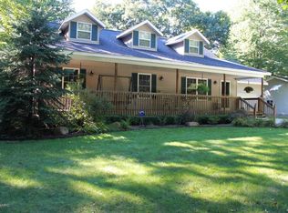 3135 Russell Rd, Muskegon, MI 49445