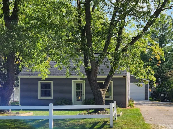 3304 Charles St, Muskegon, MI 49444