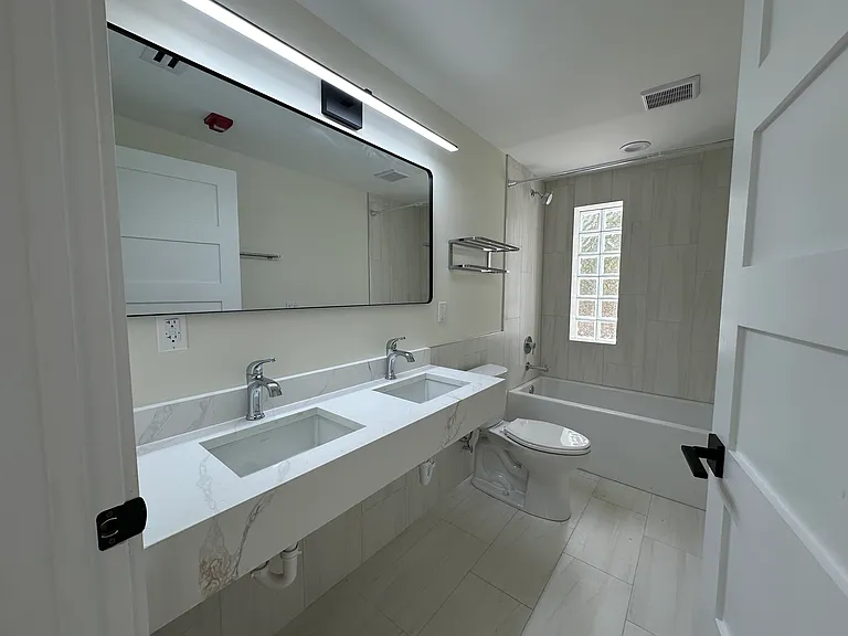 Ocean Reef Apartments — Photo 20