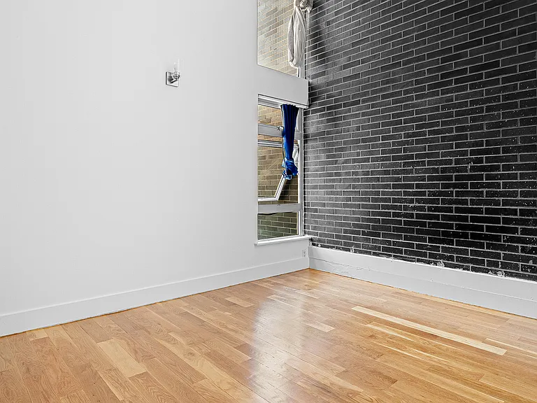 105 Grand Ave #2D — Photo 5
