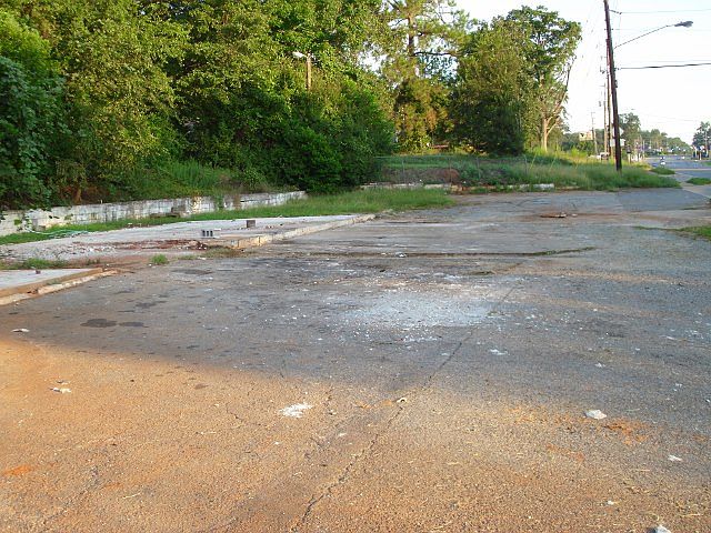 2nd image of 914 N. Mlk Blvd.