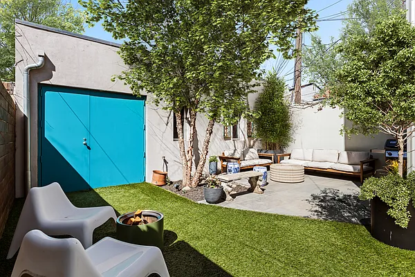 Sold by Douglas Elliman | media 10