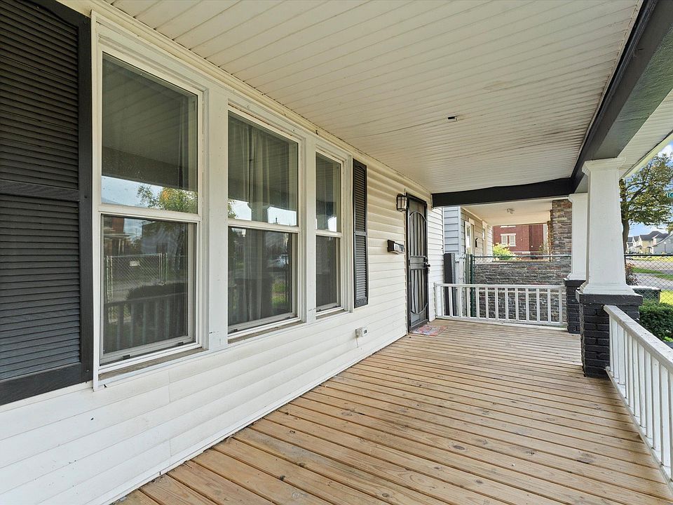 2nd image of 406 E Broadway St