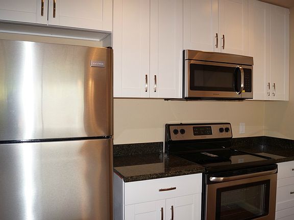 3rd image of 11353 SE 211th Ln APT 72