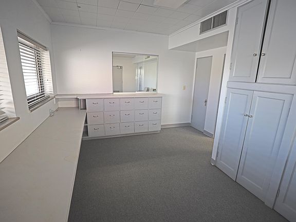 4th image of 301 N 2nd St #201