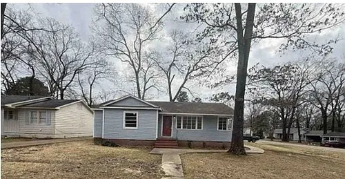 341 E Northside Dr Photo 1