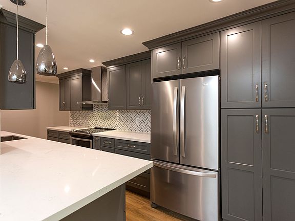4th image of 339 S Catalina Ave APT 216