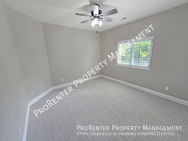 843 Eaglepointe Dr — Photo 29