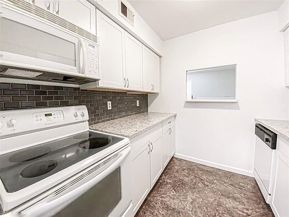 3rd image of 1902 Dartmouth St APT M3