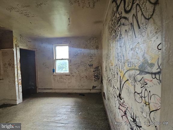 5th image of 25 Chester Ave