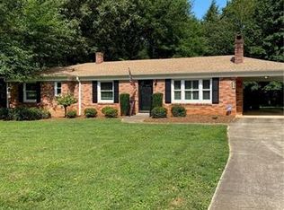 2230 6th St NE, Hickory, NC 28601