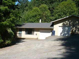 905 S 70th St, Springfield, OR 97478