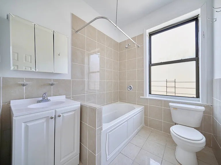 370 Fort Washington Ave #403 — Photo 13