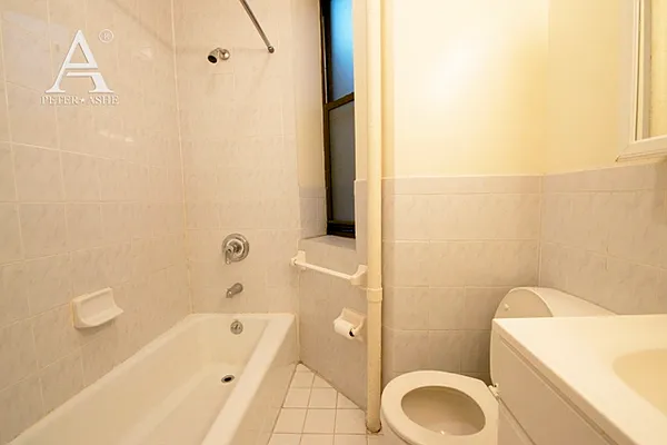 Rented by Peter Ashe | media 5