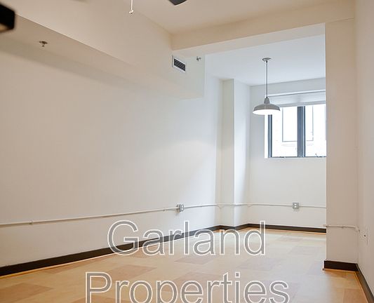 5th image of 110 Campbell Ave SW Ste 204