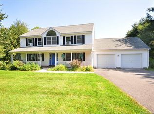19 Sean Meadow Dr, Morris, CT 06763