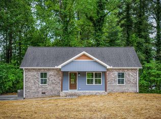 2611 Oakwood Ln, Cookeville, TN 38506