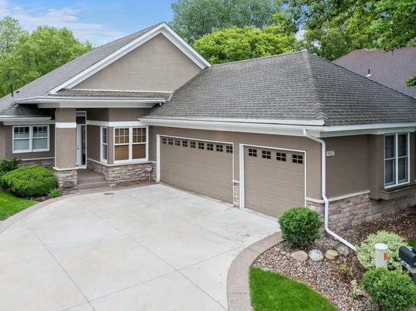 987 Nine Mile Cv E, Hopkins, MN 55343