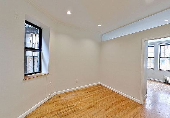 5th image of 104 Suffolk St APT 1