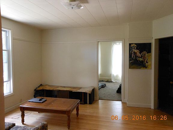 4th image of 212 E King St APT 1