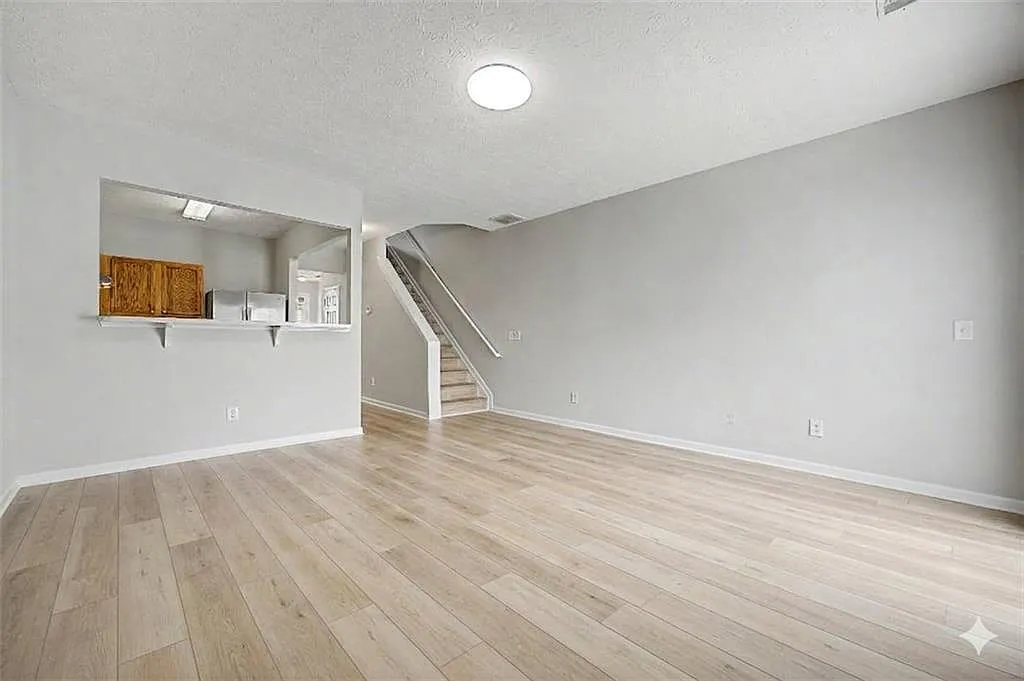 2 bed, 2.5 bath, 1398 sqft, $1,850 — Photo 4