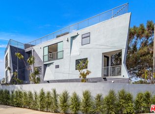 520 Venice Way, Los Angeles, CA 90291