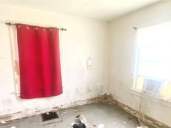 2nd image of 3015 E 60th St