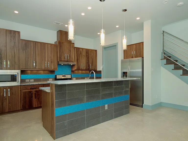 306 Franklin Blvd — Photo 21