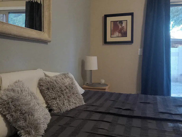 Queen bed