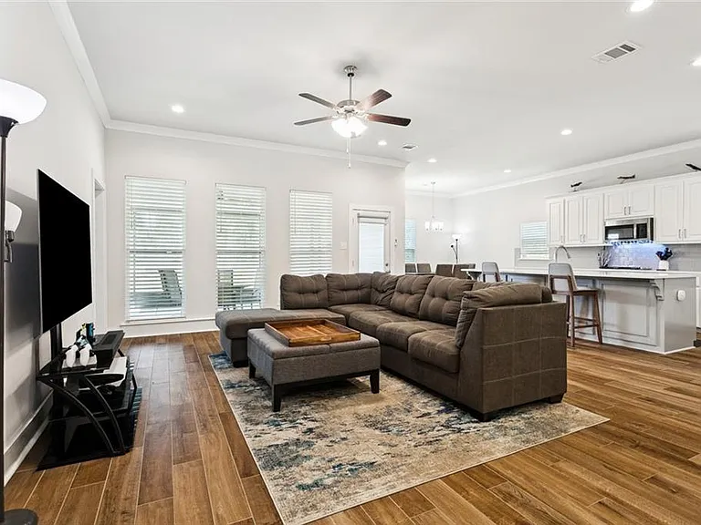 75385 Sydney Dr — Photo 2